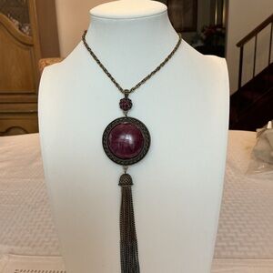 Avon Antique Gold Tone Pendant Necklace